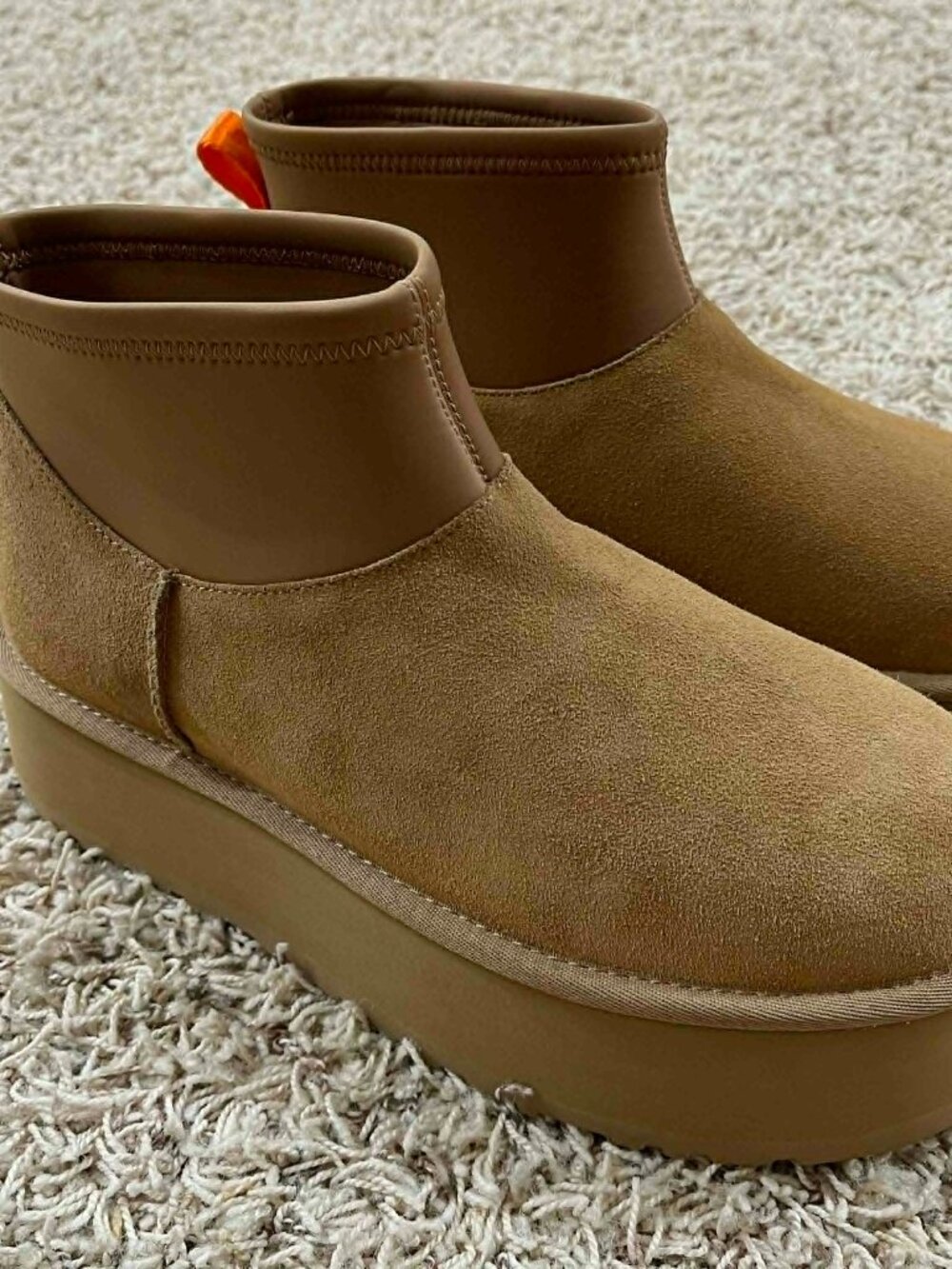 UGG Women's Classic Mini Dipper Suede Boots Brown, Size 10 (New)